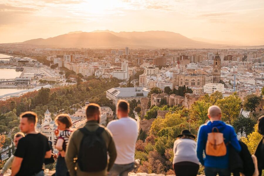 Málaga 1-hour by TukTuki: Essential and Private Tour - From Malagueta beach to the Gibralfaro view