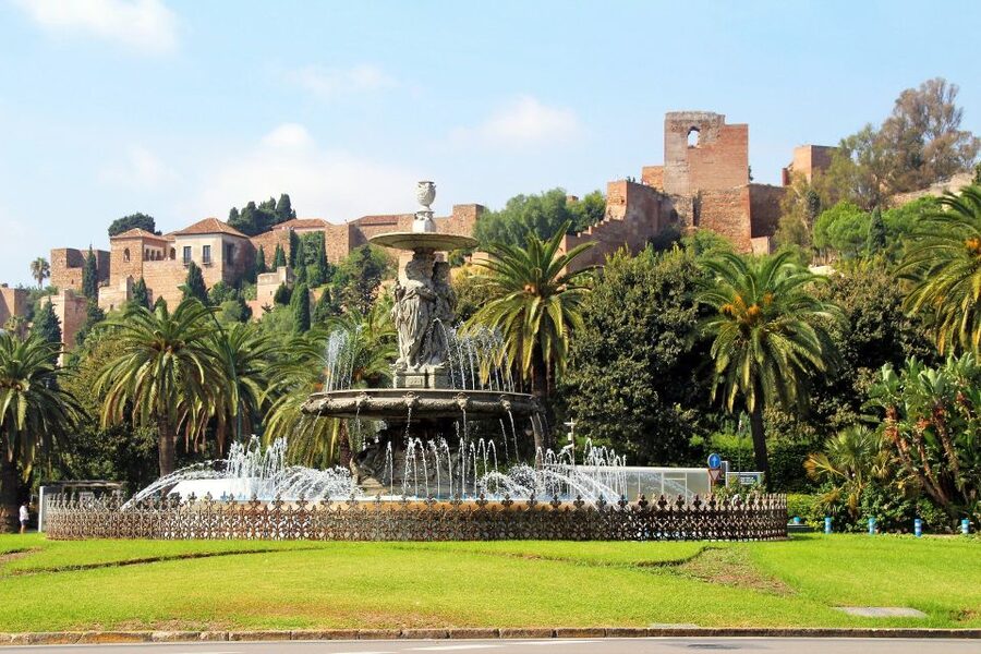 Málaga: 3-Hour Complete Walking Tour with Tickets - A compact route through Málaga’s past