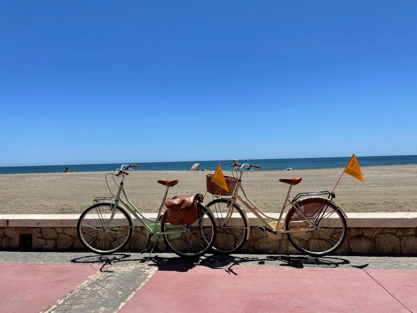 Malaga: Bike Rental for City Discovery Route & Beaches - A city day beyond the beach
