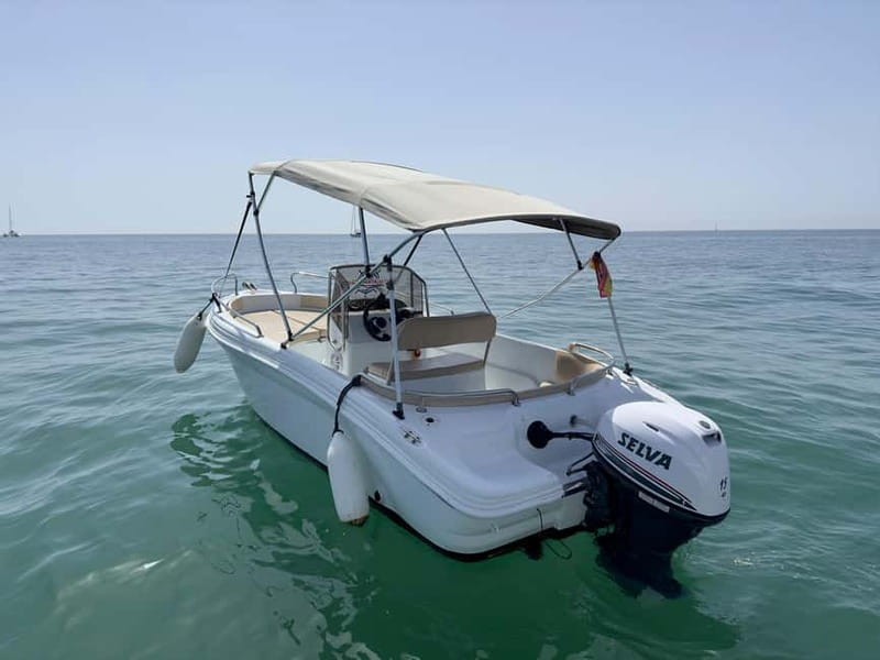 Malaga: Boat rentals without a license - A private outing for your own group