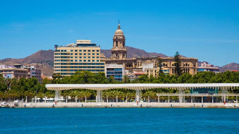 Malaga: Castle Hill and Fisherman Village E-Bike Tour - Climbing to Gibralfaro