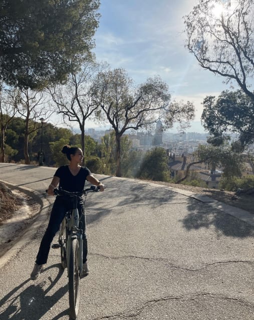 Malaga: Castle Hill and Fisherman Village E-Bike Tour - Miramar Palace, Hemingway and the modern port