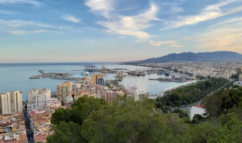 Malaga: Castle Hill and Fisherman Village E-Bike Tour - Through the center and Picasso’s birthplace