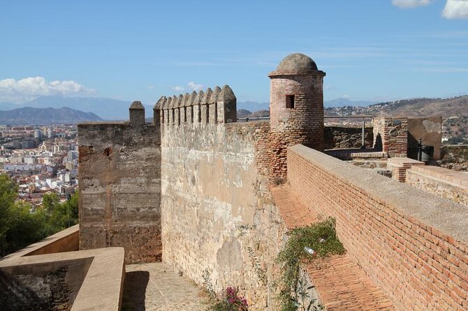 Malaga City Tour 2 Hours Monumental Segway Tour - A two-hour ride that puts the castle within reach