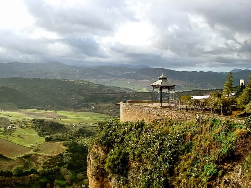 Málaga & Costa del Sol: Ronda and Setenil de las Bodegas - Ronda: a guided walk, then room to roam