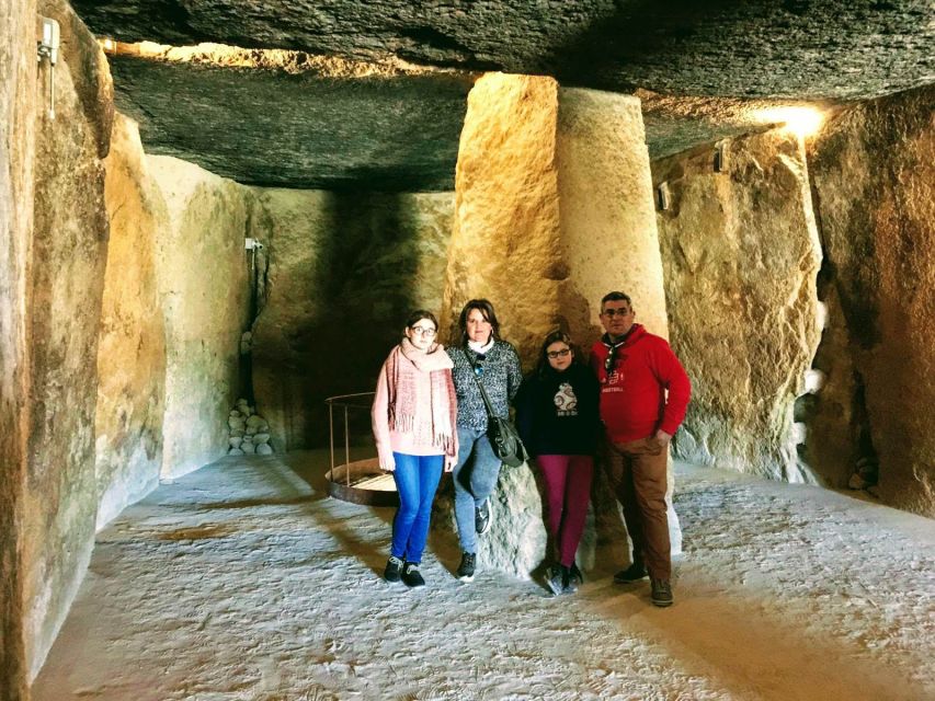 Málaga: Dolmens and El Torcal de Antequera Guided Day Trip - The Antequera pause and the bus back