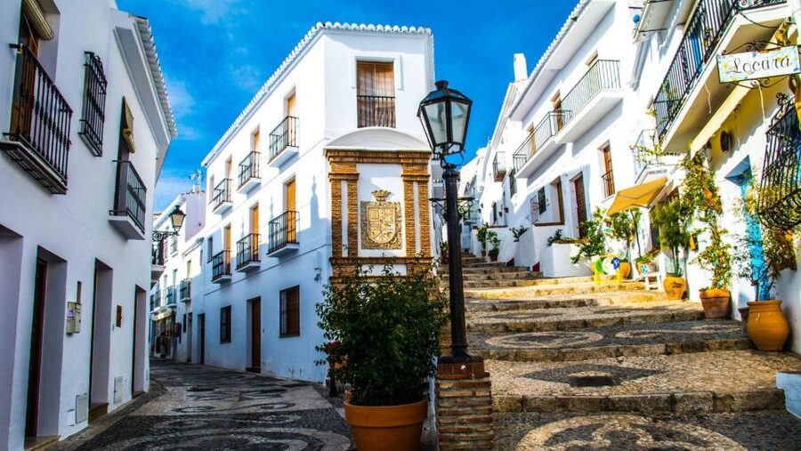 Malaga: Frigiliana & Nerja Tour with Local Product Tastings - The coastal ride sets the scene