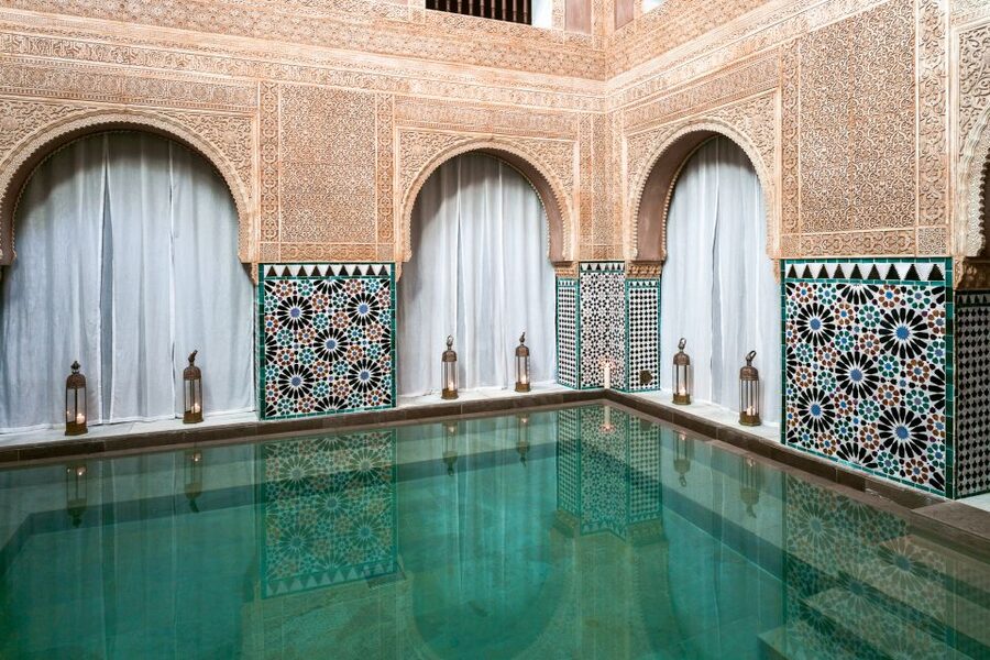 Malaga: Hammam Al Ándalus Entry Ticket with Massage - What the 90-minute visit feels like in practice