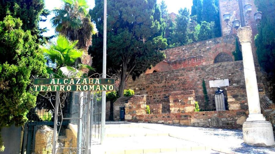 Málaga: Historic Center Tour with Local Guide - Follow Picasso’s trail through the center