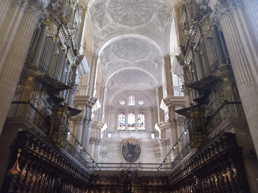 Malaga: Old Tour Walking Tour w/Cathedral & Picasso Museum - Meet a second guide at the Picasso Museum