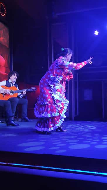 Malaga: Paella and Tapas Tour with The Best Flamenco Show - The first glass at Antigua Casa de Guardia