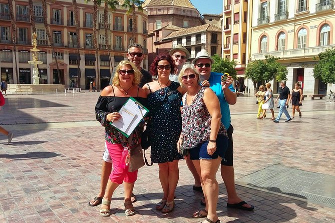 Málaga: Private Sightseeing Treasure Hunt - From Atarazanas Market to Málaga’s Oldest Theatre