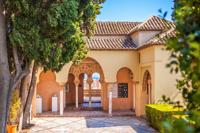 Malaga Private Walking Tour, Alcazaba & Catamaran Cruise - Who will get the most from this tour