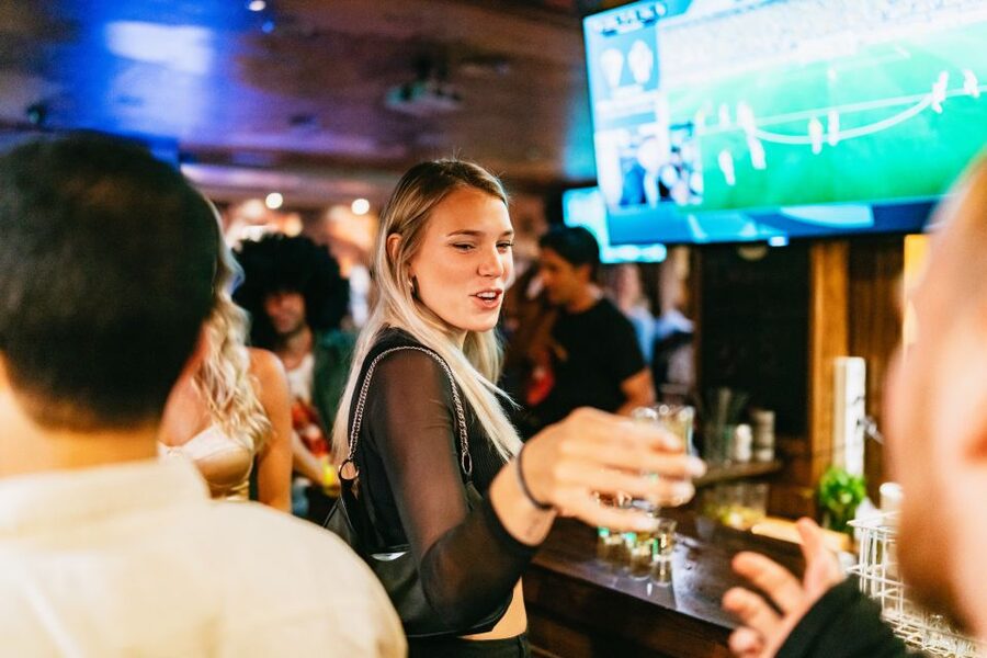 Malaga: Pubs and Clubs Crawl - A guided night out, not a bar-by-bar tour