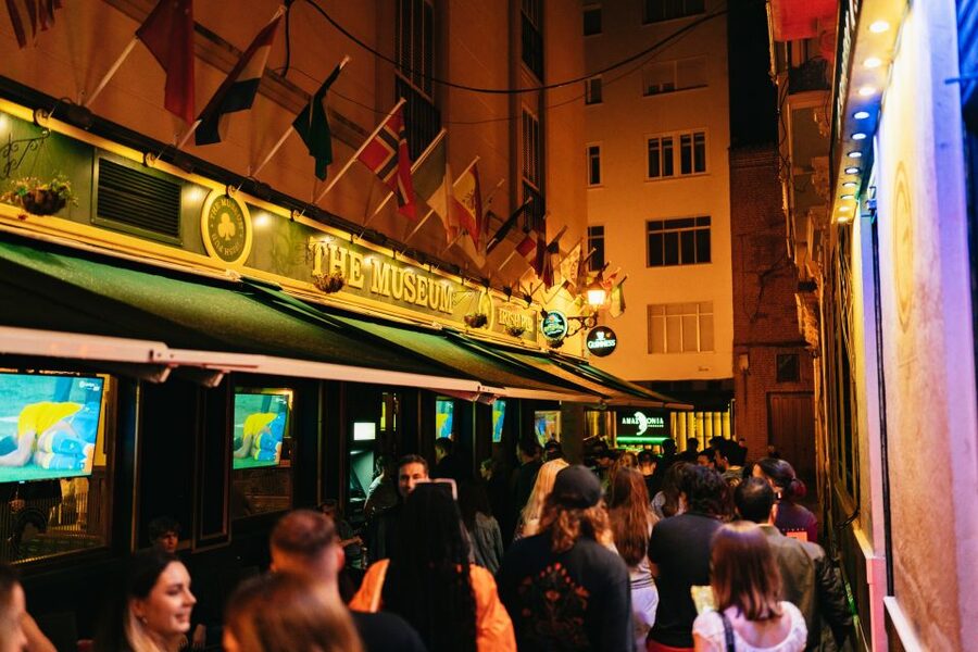 Malaga: Pubs and Clubs Crawl - What the $18 price covers