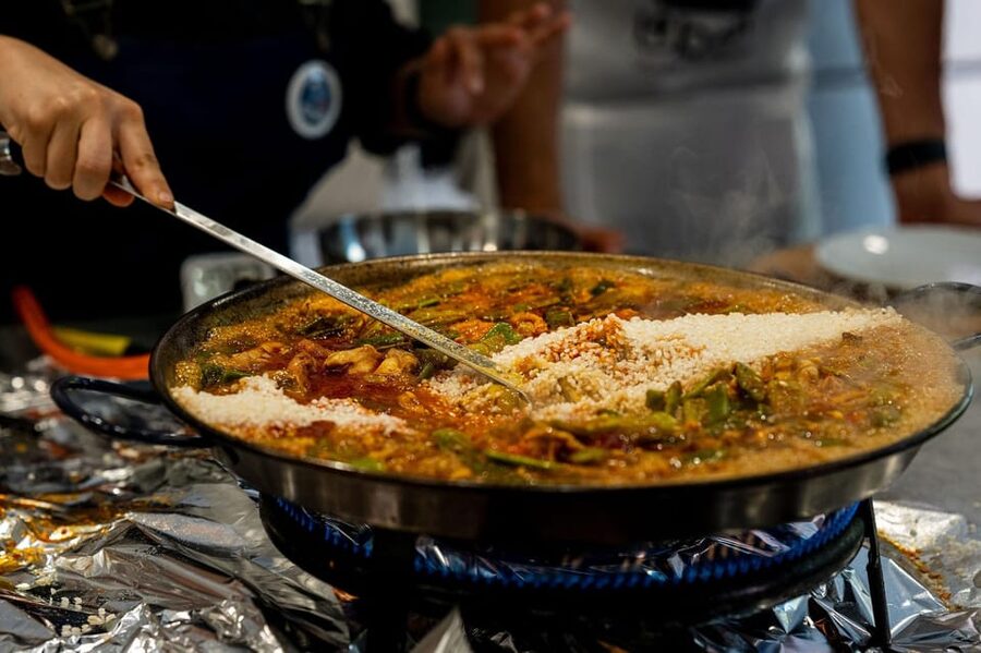 Málaga: Spanish Cooking Workshop with Paella and Sangria - Dietary needs, timing and practical details