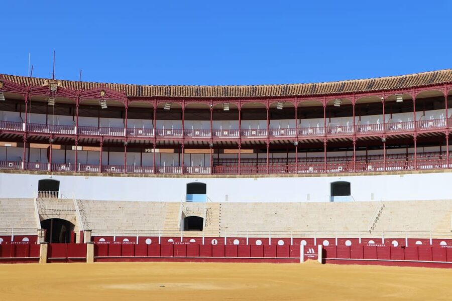 Malaga: Tour of Malagueta Bullring & Immersive Exhibition - Stand on the sand of the bullring