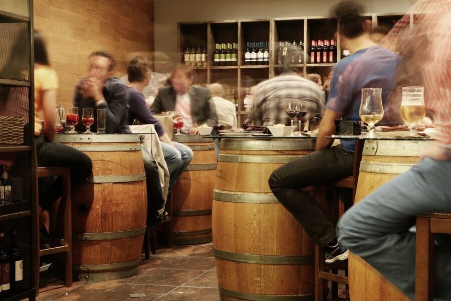 Málaga: Traditional Andalusian Tapas and Wine Tour - Who should book this Málaga food walk