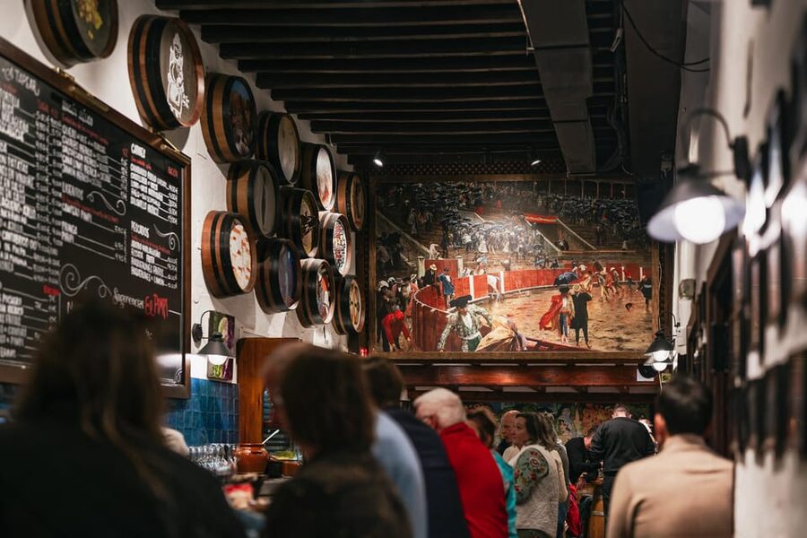Málaga: Traditional Andalusian Tapas and Wine Tour - Finishing with vermouth at an Andalusian tavern