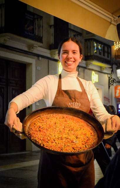Málaga: Wine & Tapas Tour - Who should book this tour?