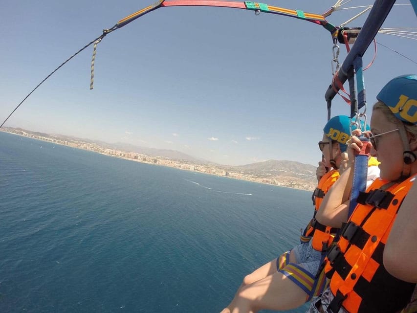 Marbella: Parasailing Flight from Puerto Banus - What the hour at Puerto Banus looks like