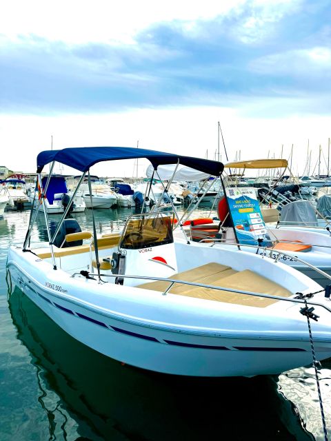 Marbella: Self-Drive Boat Rental - Leaving Puerto Banús from the Gucci store