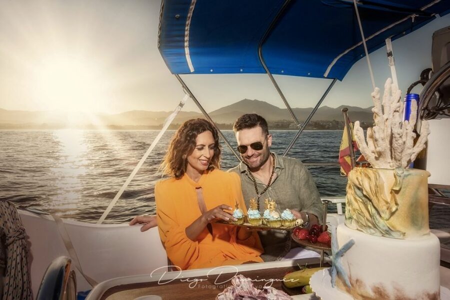 Marbella: Sunset Luxury Sailing Cruise in Puerto Banús - What makes a good captain matter