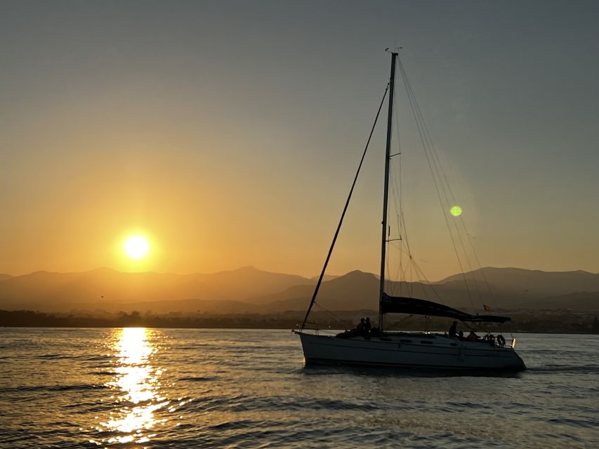 Marbella: Sunset Sailing Trip with Drinks and Snacks - Shared boat or private cruise?