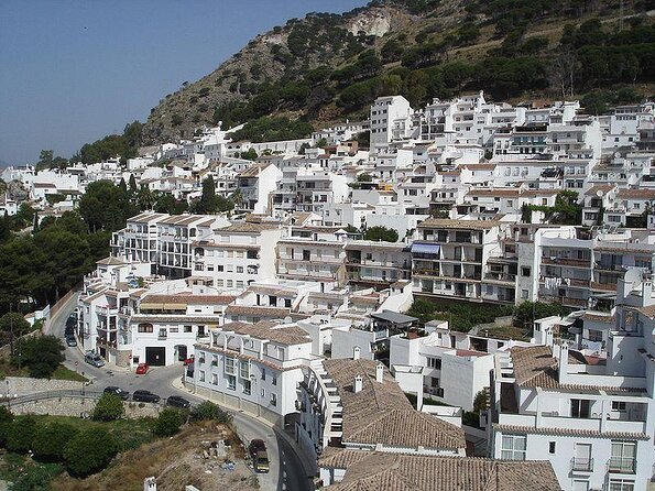 Mijas: Panoramic city tour in an electric Tuk Tuk - A quick orientation to Mijas Pueblo