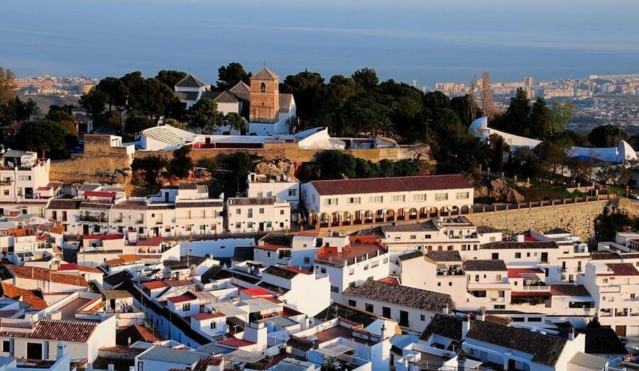 Mijas: Panoramic city tour with an electric Tuk Tuk - What the Price Gets You