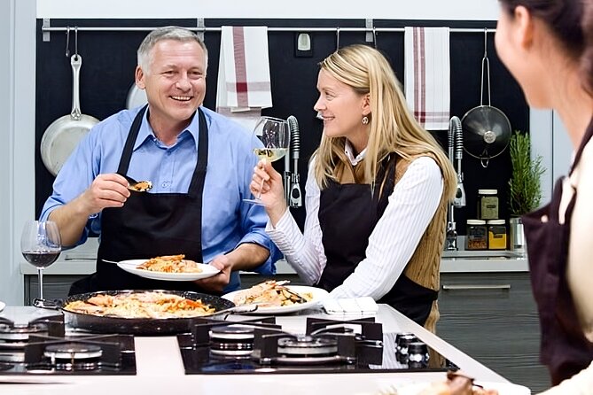 Paella Cooking Class with English Guide in Malaga - Start with Malaga’s Atarazanas Market