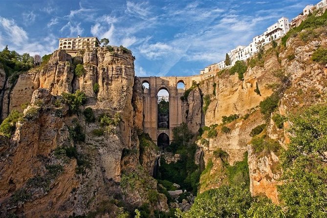Ronda and Setenil de las Bodegas tour from Malaga - Setenil: a short walk beneath the rock