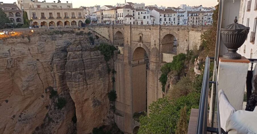 Ronda: Guided Walking Tour with English or Spanish Guide - Ronda beyond the postcard view
