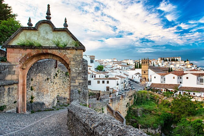 Ronda Self-Guided Audio Tour with Andalucia Travel Expert - Moorish courtyards, gardens and the old boundary
