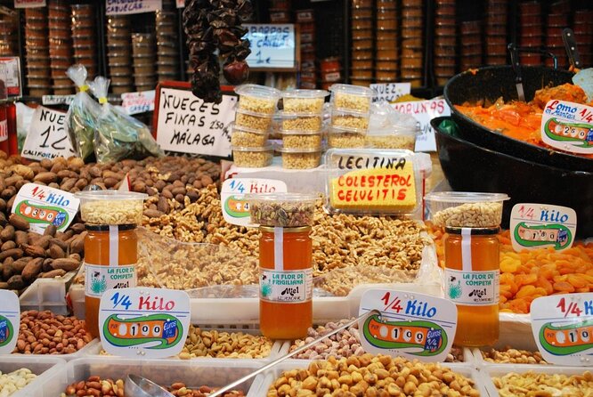 Taste of Malaga Tour : Tapas, History and Local Customs - Calle Larios sets the scene