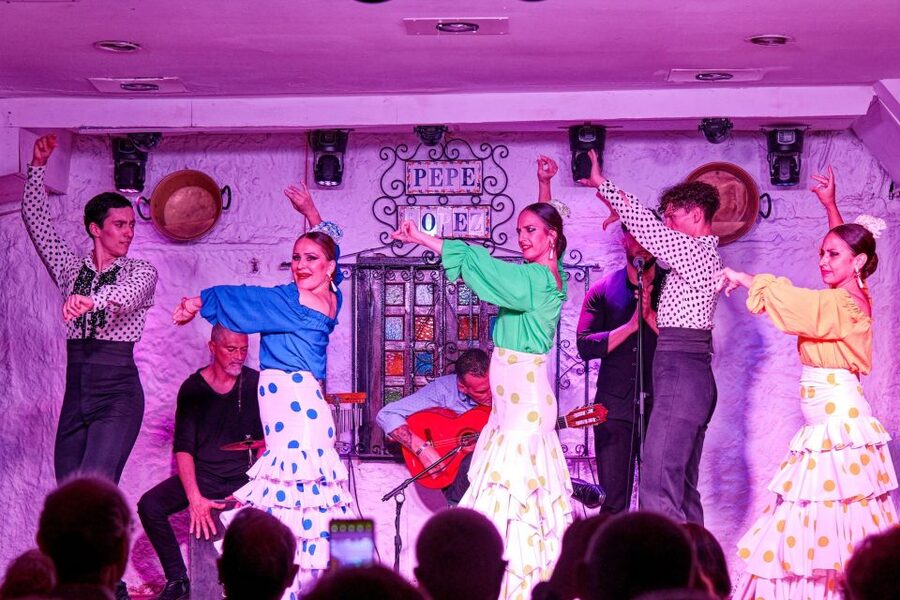 Torremolinos: Flamenco Show with Drinks - A drink first, then the performance