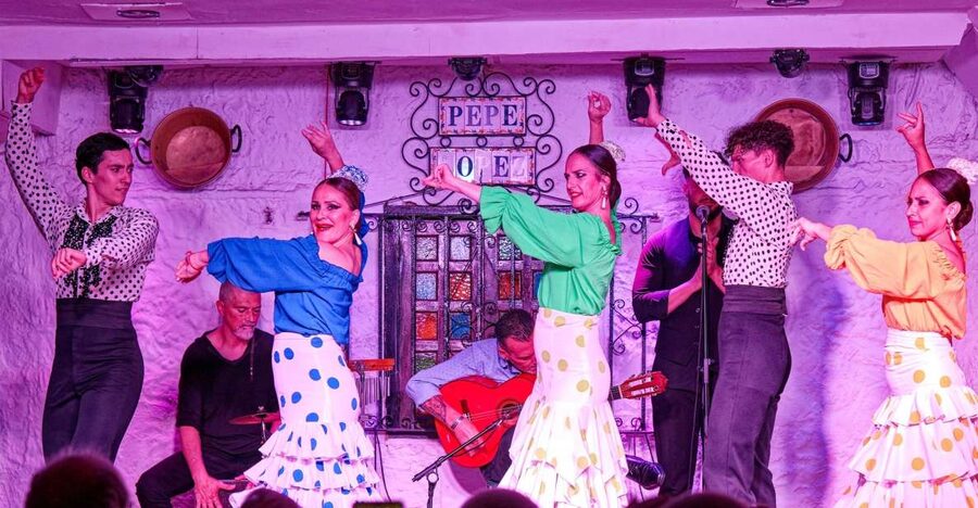 Torremolinos: Flamenco Show with Drinks - Choose your seat with care