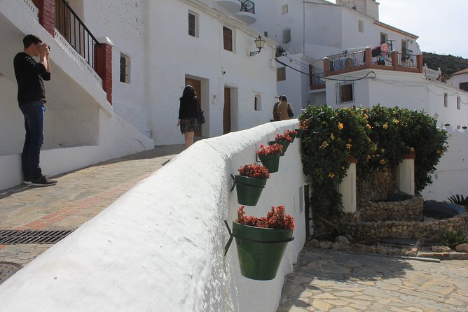 White Villages Tour in the Nerja area: Small-Group Tour and Lunch - Canillas de Albaida: a church, narrow streets and coffee